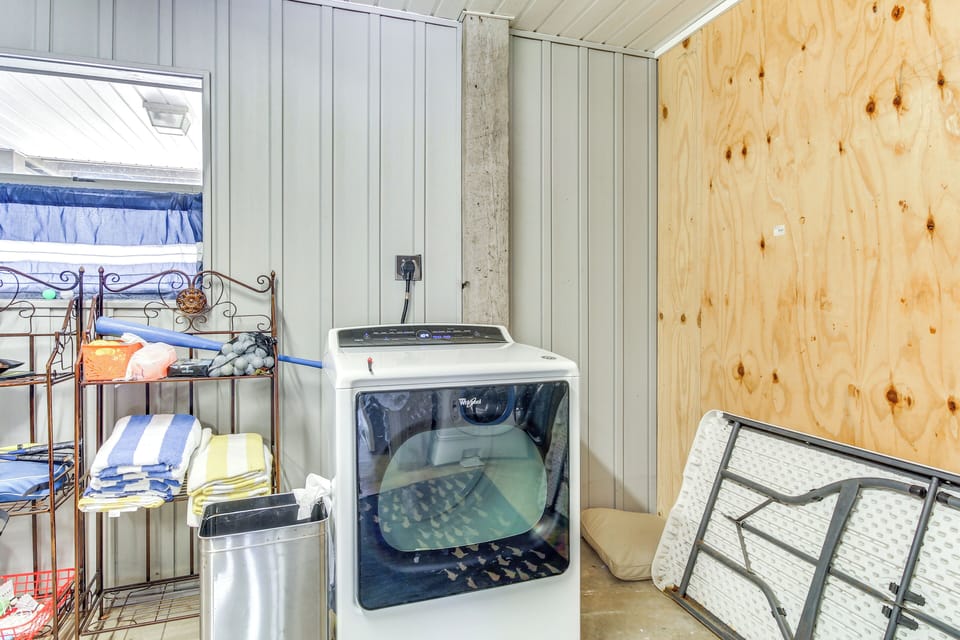 Laundry Area | 1st Floor
