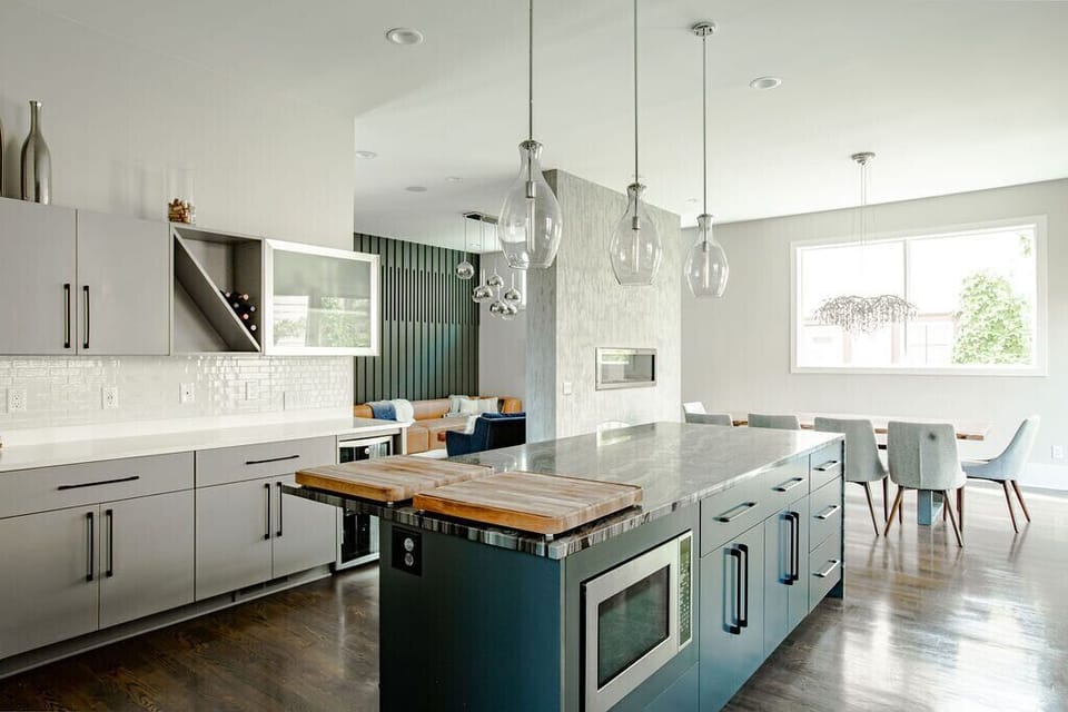 Gourmet kitchen