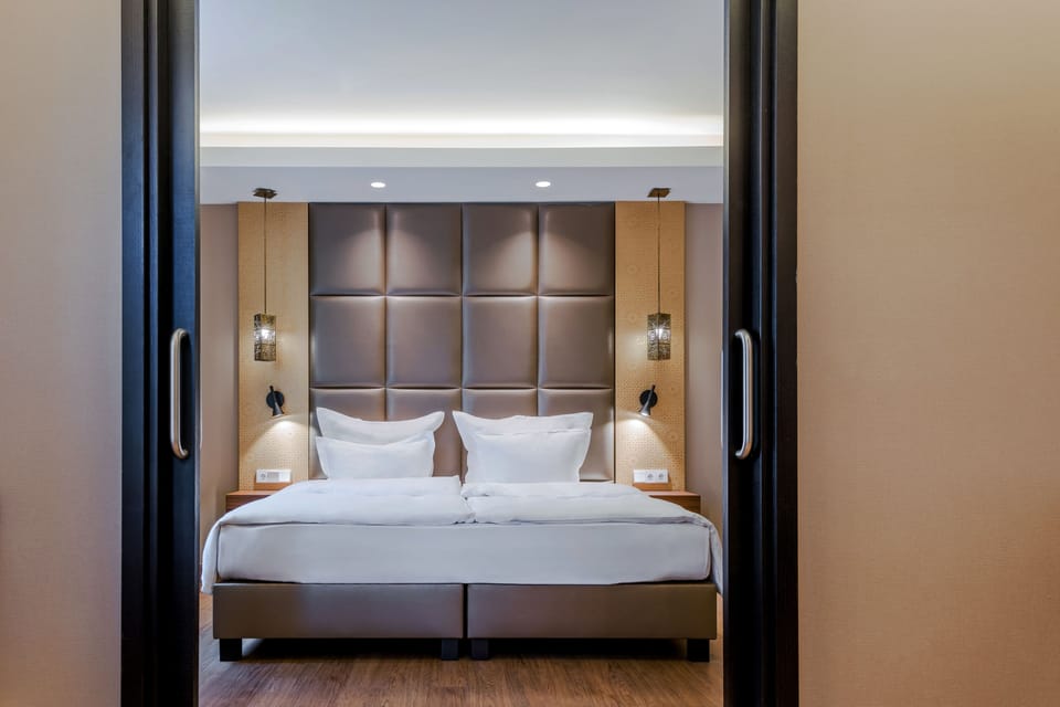 Suite | Minibar, in-room safe, desk, soundproofing