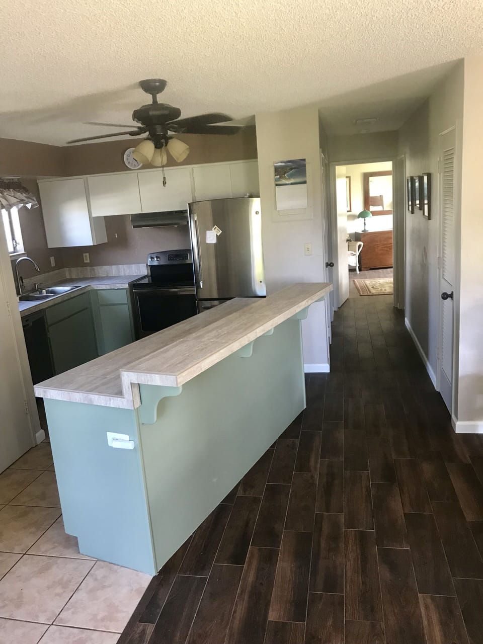 Kitchen & hallway