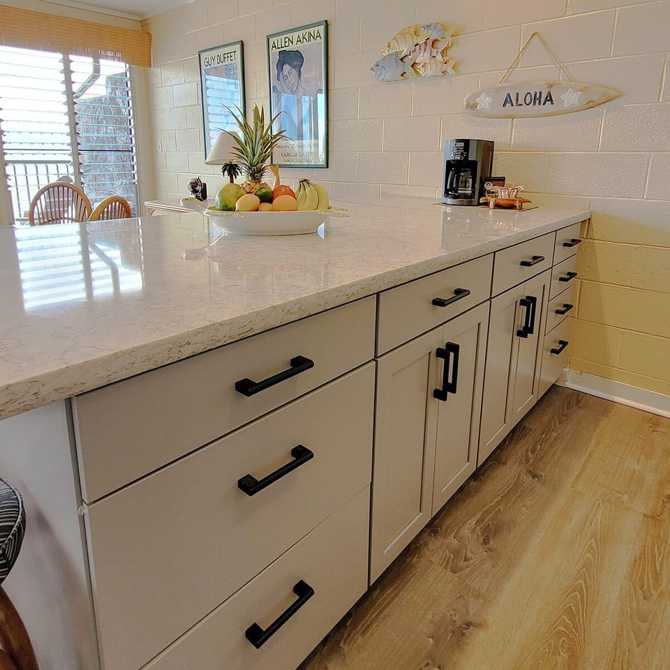 This is a fully equipped kitchen!