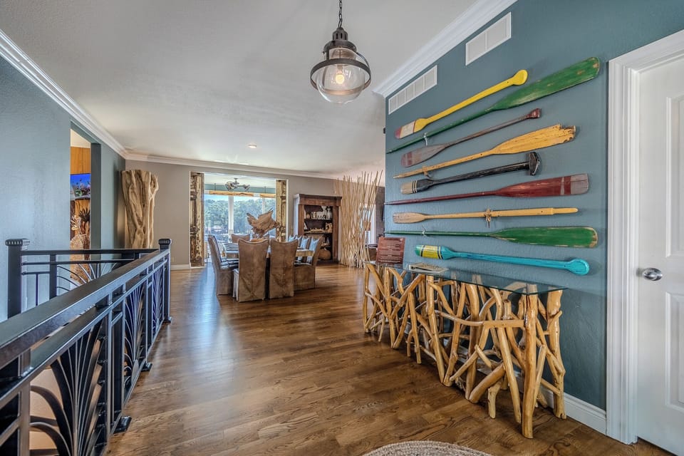 Charming entryway, nature-inspired decor, and an inviting home.