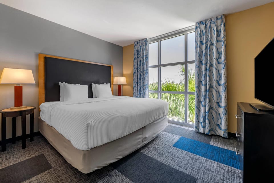 Suite, Multiple Beds, Non Smoking (2 King Beds, 2 Person) | 1 bedroom, premium bedding, pillowtop beds, in-room safe