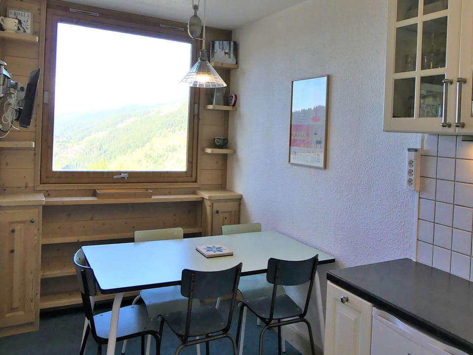 Renovated apartment, ski-in/ski-out, near shops Apartment in Les Allues