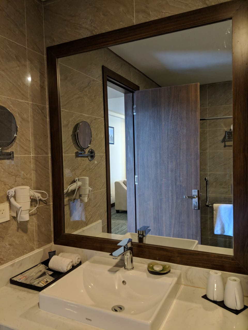 Executive Suite | Bathroom sink