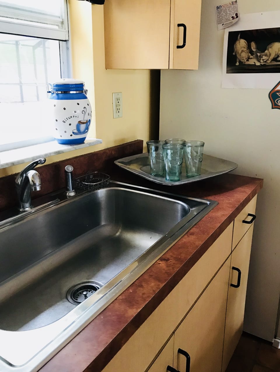 Kitchen sink is huge!