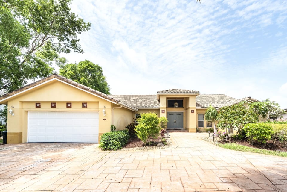 Aquadream in the Suburb of Plantation.