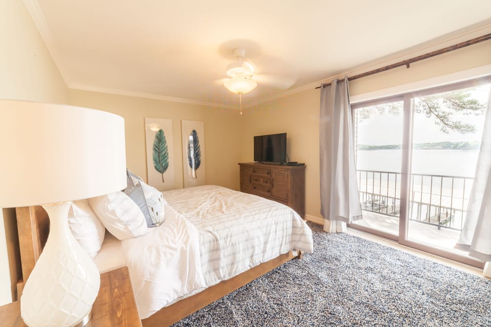 Master King Bedroom