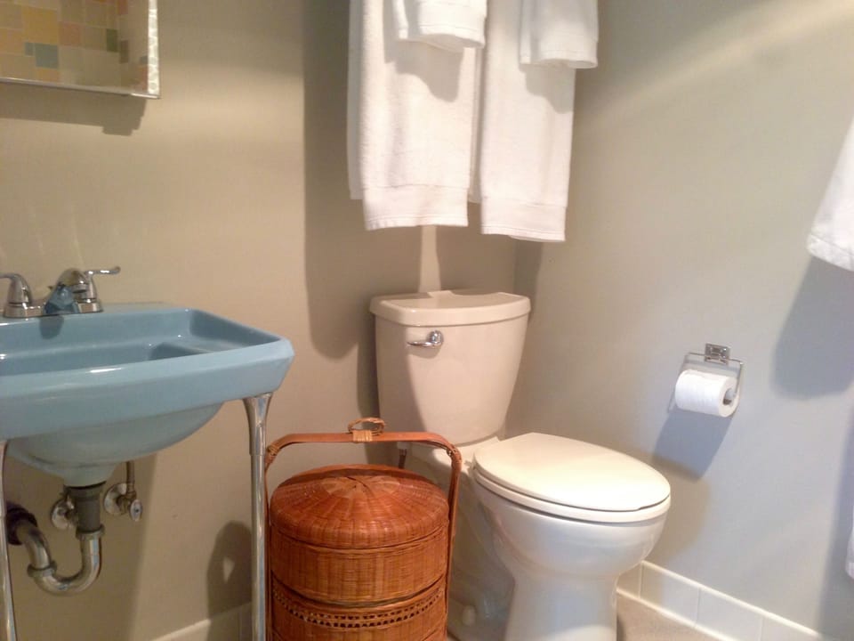 Ensuite bathroom