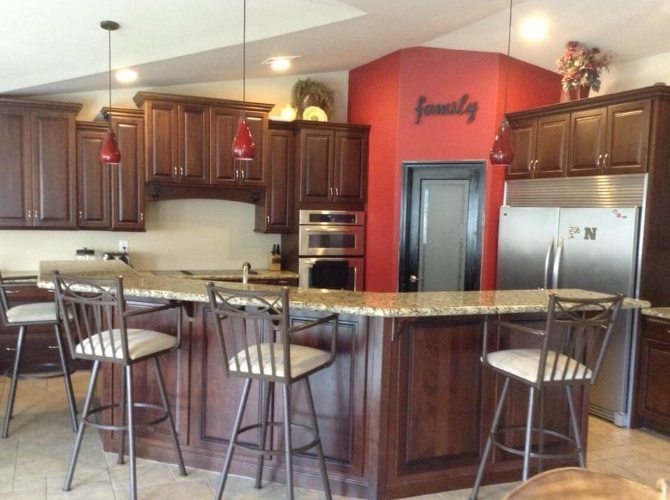 Massive Kitchen with ample seating and dual fridge/freezer 
