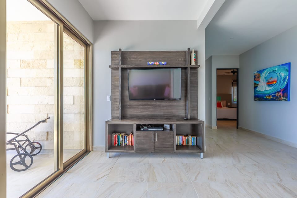 Upper sitting area