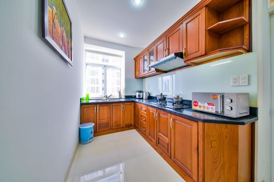Comfort Apartment, 2 Bedrooms, Non Smoking, City View | In-room dining