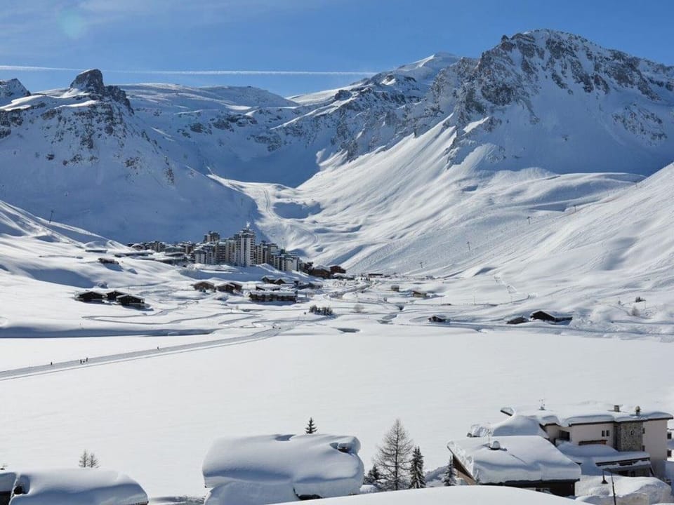 Snow and ski sports