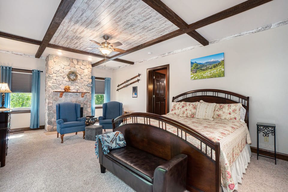 Standard Double Room, Ensuite (St.Moritz Suite)