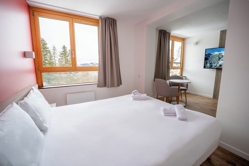 Premium Double Room | 2 bedrooms, free WiFi, bed sheets