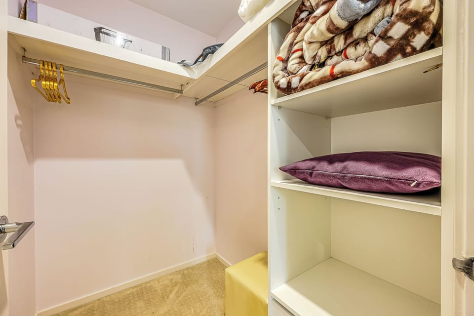 Luxury 3 Bedroom Villa | Wardrobe