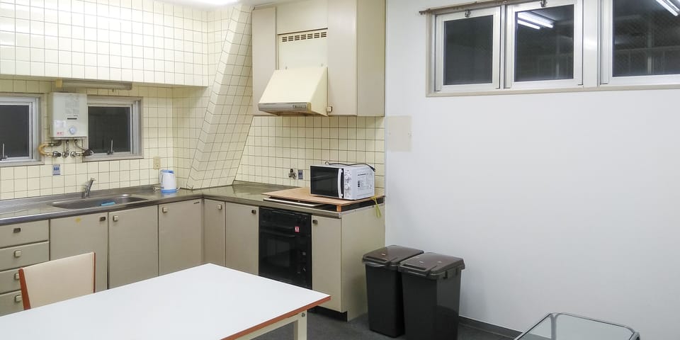 Fridge, microwave, stovetop, toaster