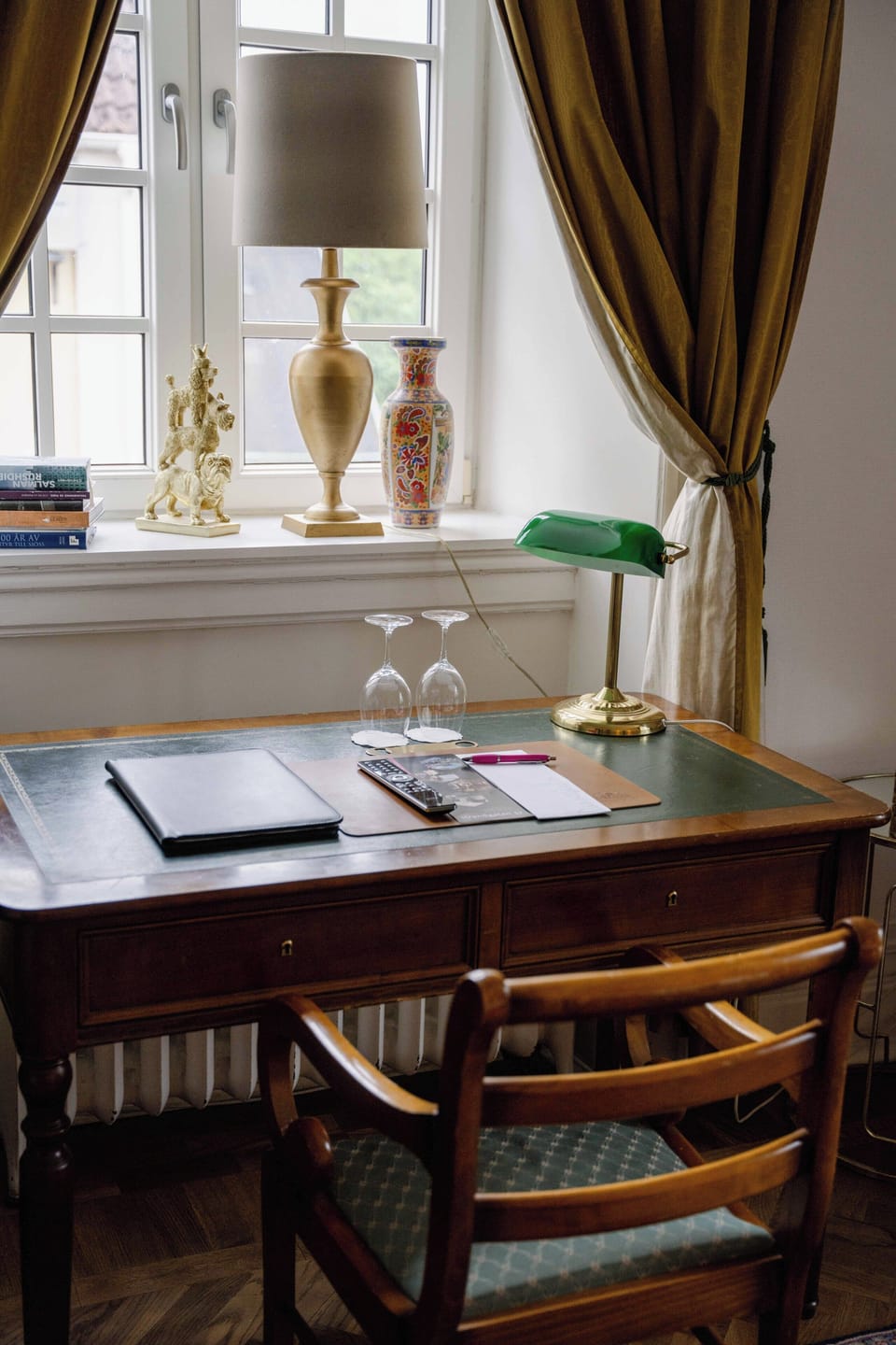 Superior Double Room | Hypo-allergenic bedding available, desk, iron/ironing board (on request)