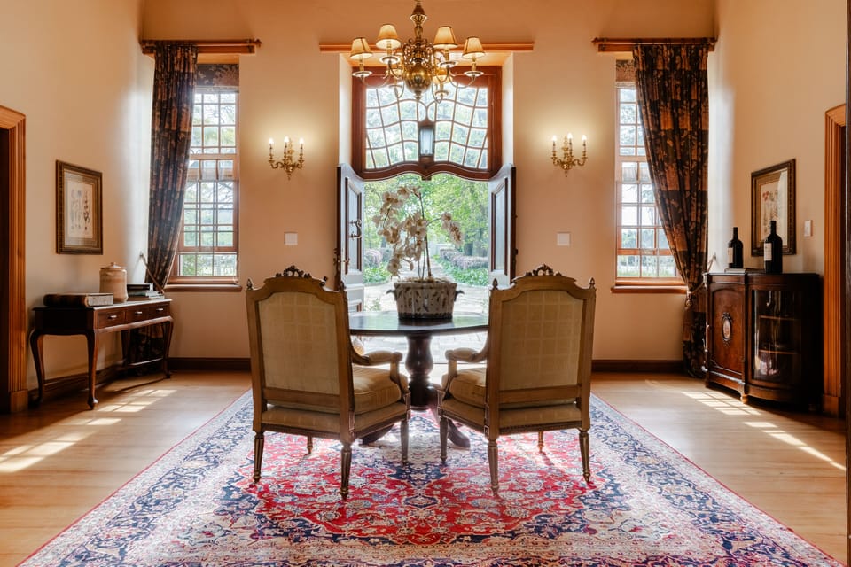 Grand House, 4 Bedrooms, Mountain View | Living area | Flat-screen TV, Netflix, streaming services