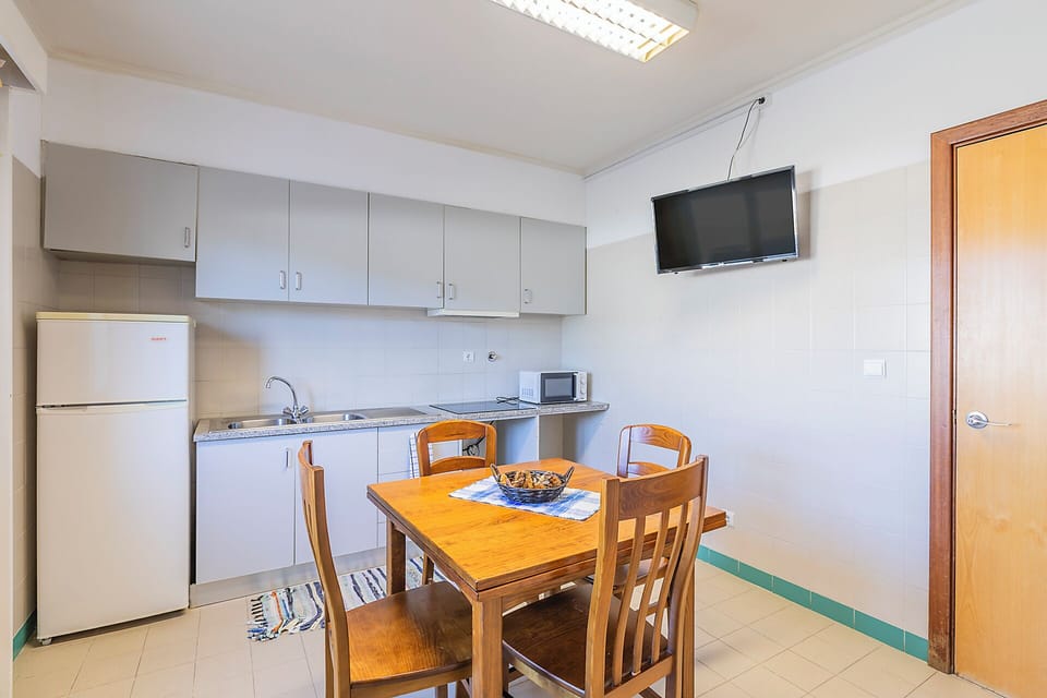 Apartment, 2 Bedrooms, Private Bathroom | Soundproofing, free WiFi, bed sheets, wheelchair access