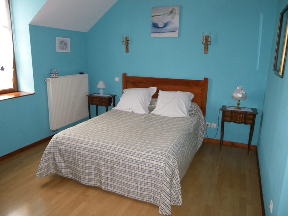 Family Quadruple Room (Pervenche) | Individually decorated, individually furnished, laptop workspace