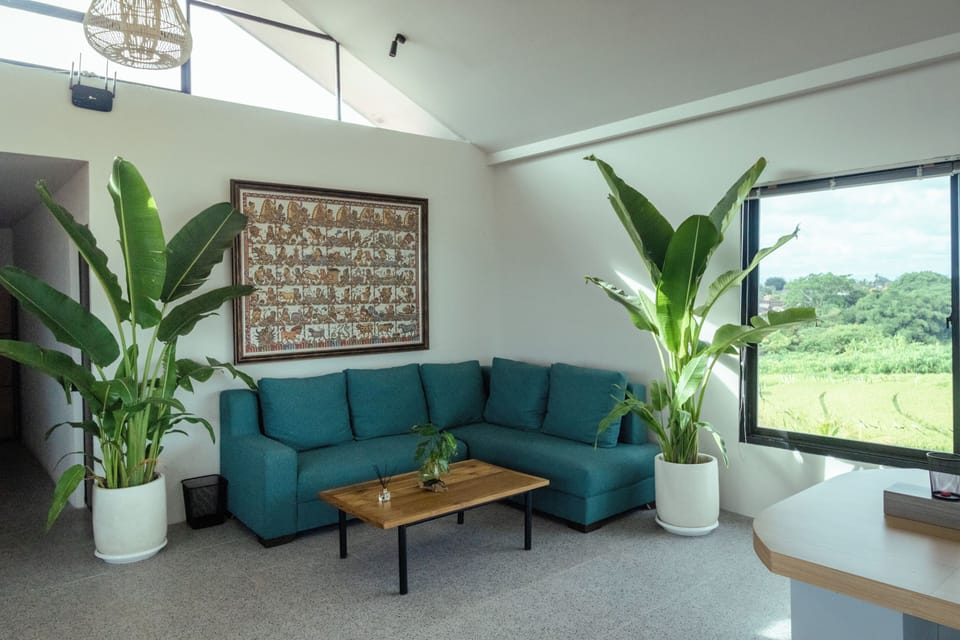 Deluxe Double Room with Coworking | Desk, soundproofing, iron/ironing board, free WiFi