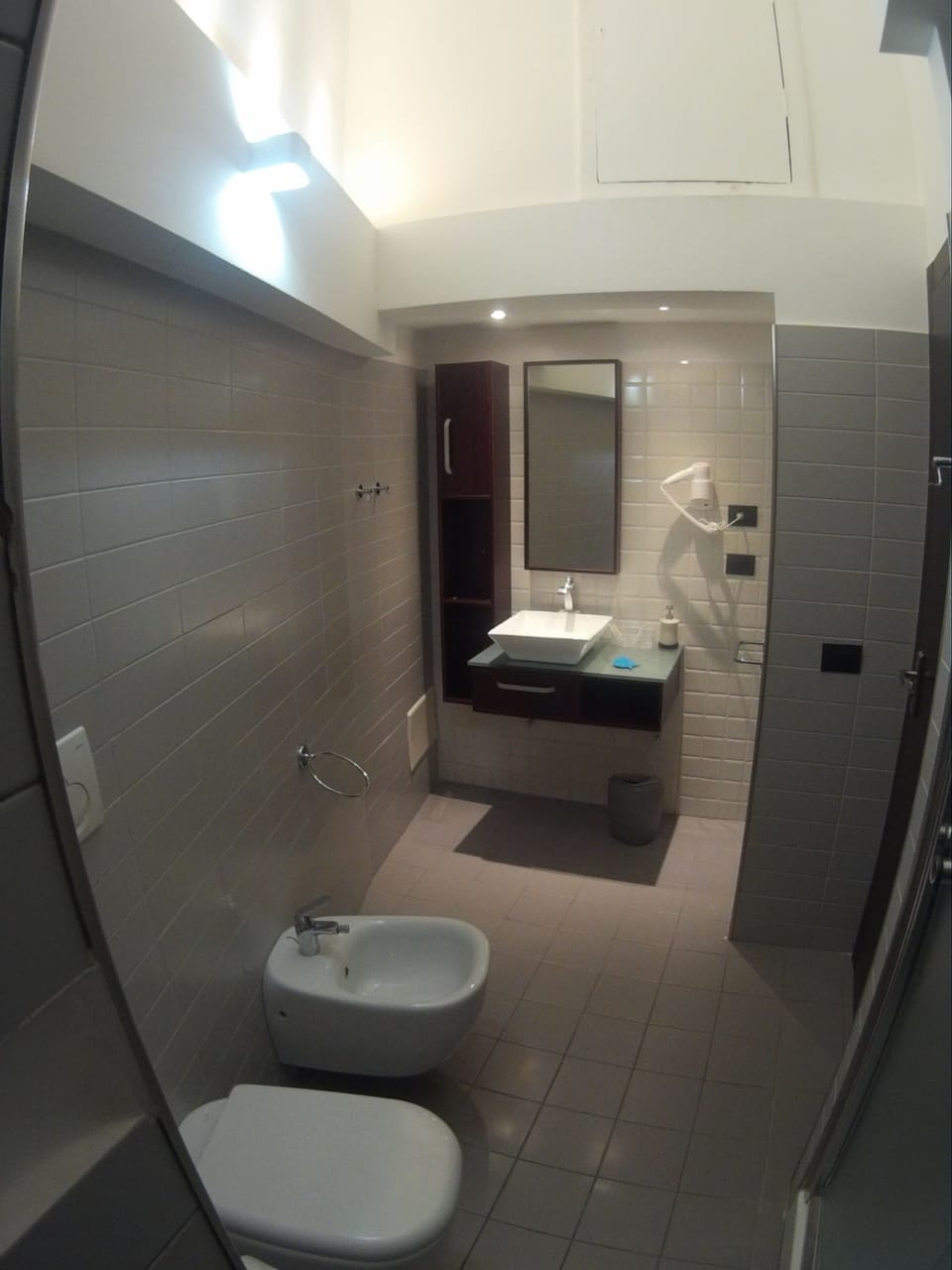 Comfort Quadruple Room, Multiple Beds | Bathroom | Shower, hair dryer, bidet, towels