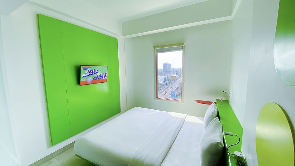 In-room safe, free WiFi, bed sheets