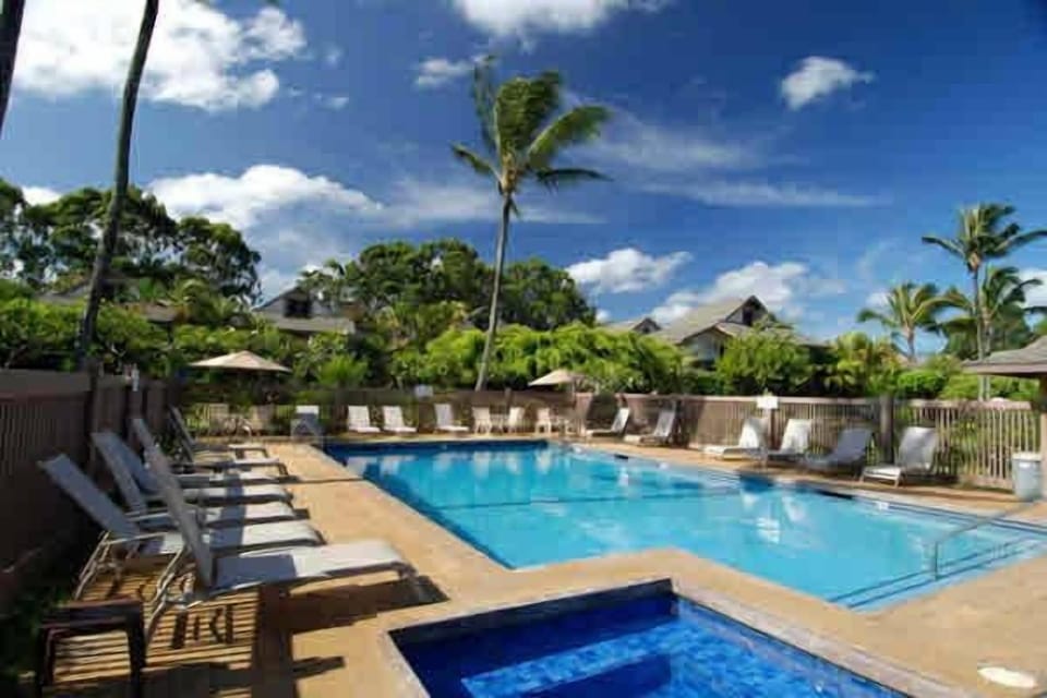 RESORT POOL & SPA...
LOTS OF ROOM TO RELAX & TAKE IN THE SUN OR SOAK AFTER  HIKE