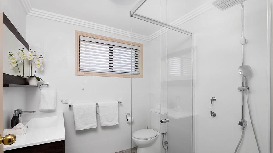 Main Bathroom