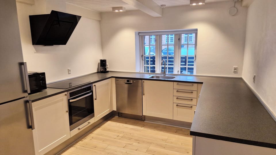 Premium Apartment, 1 Bedroom | Private kitchen | Electric kettle