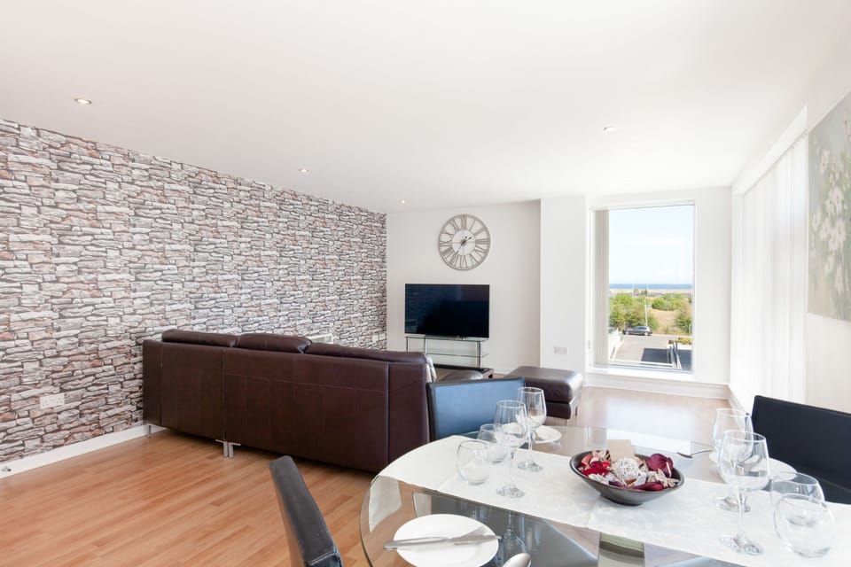 Luxury Apartment, Accessible | Garden view