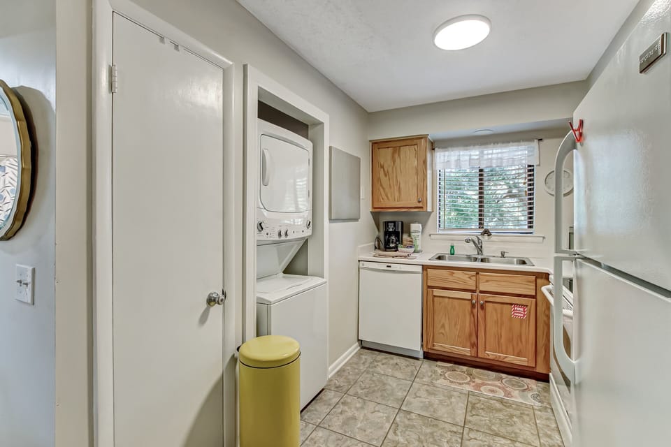 Condo, 2 Bedrooms | Interior