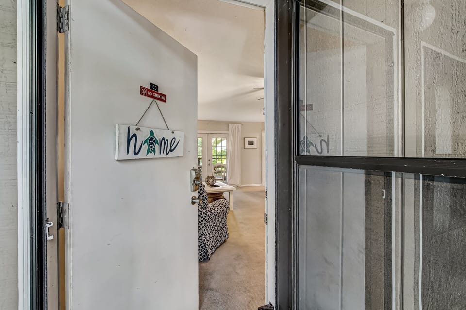 Condo, 2 Bedrooms | Interior