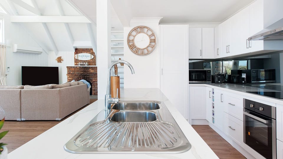 Kitchen to Dining Area