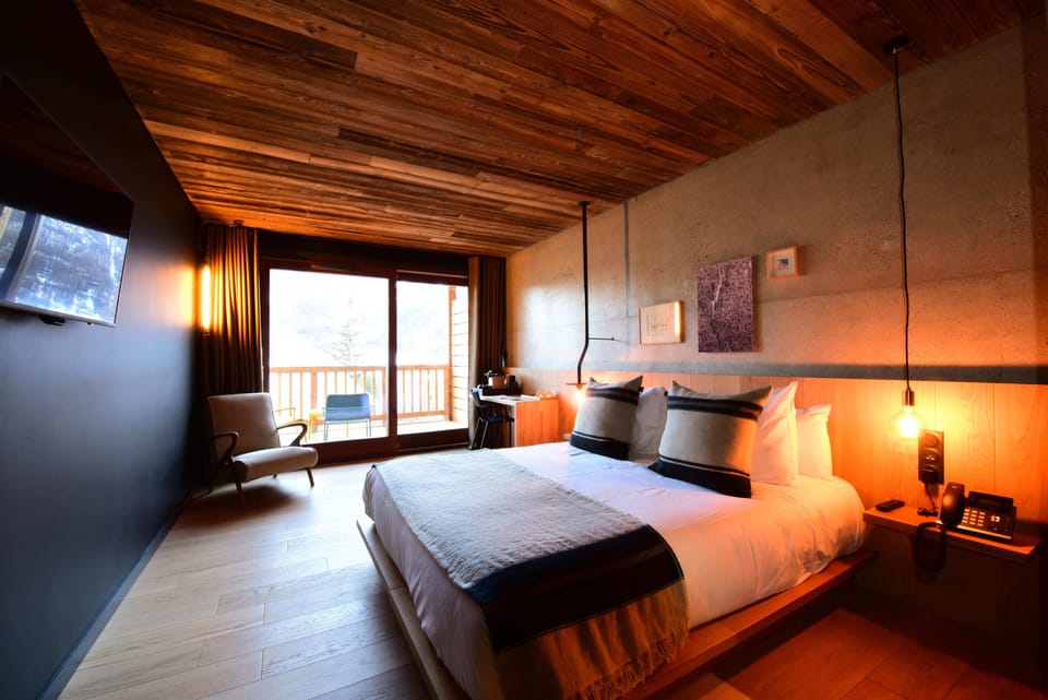 Comfort Double Room, Terrace | In-room safe, individually decorated, individually furnished, desk