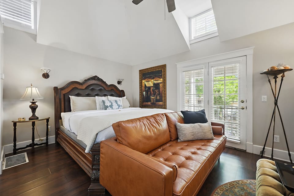 Luxury Room, 1 King Bed, Non Smoking (The Carriage House) | 1 bedroom, premium bedding, pillowtop beds, individually decorated