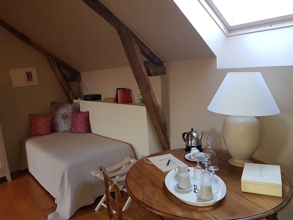Comfort Quadruple Room | Premium bedding, individually decorated, individually furnished, desk