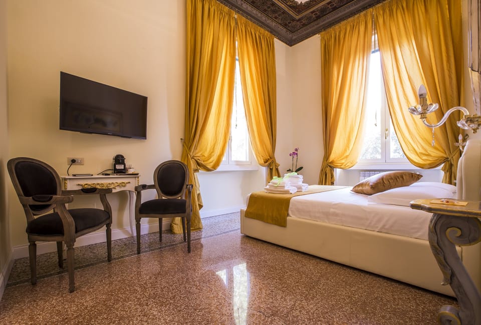 Deluxe Suite | Egyptian cotton sheets, premium bedding, down comforters