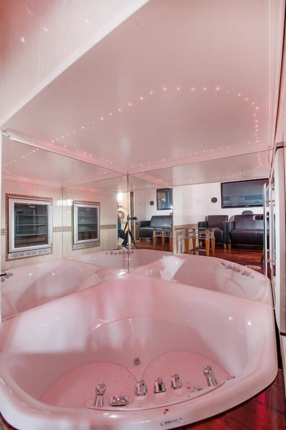 Private spa tub