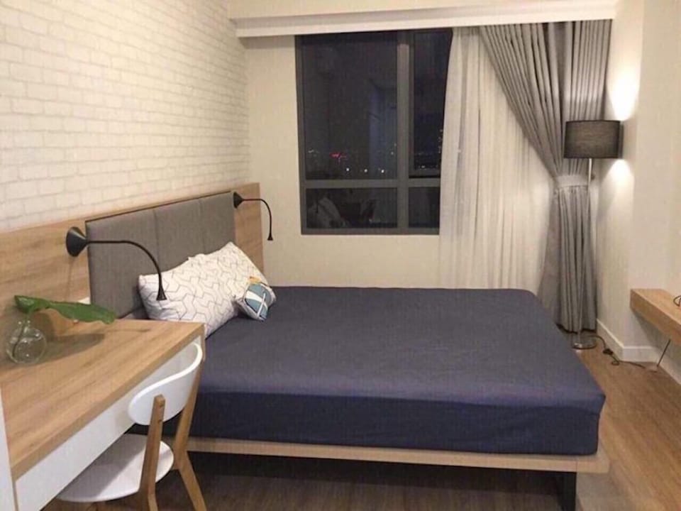 Family Apartment | 2 bedrooms, desk, WiFi (free), bed sheets