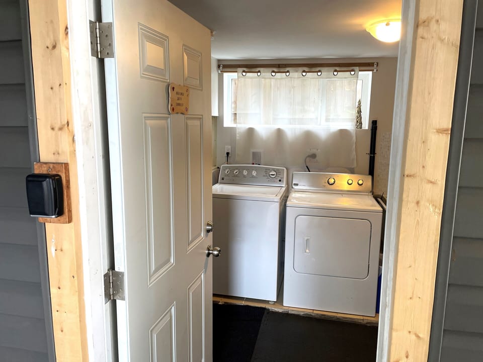 Lockbox location, looking into Laundry room