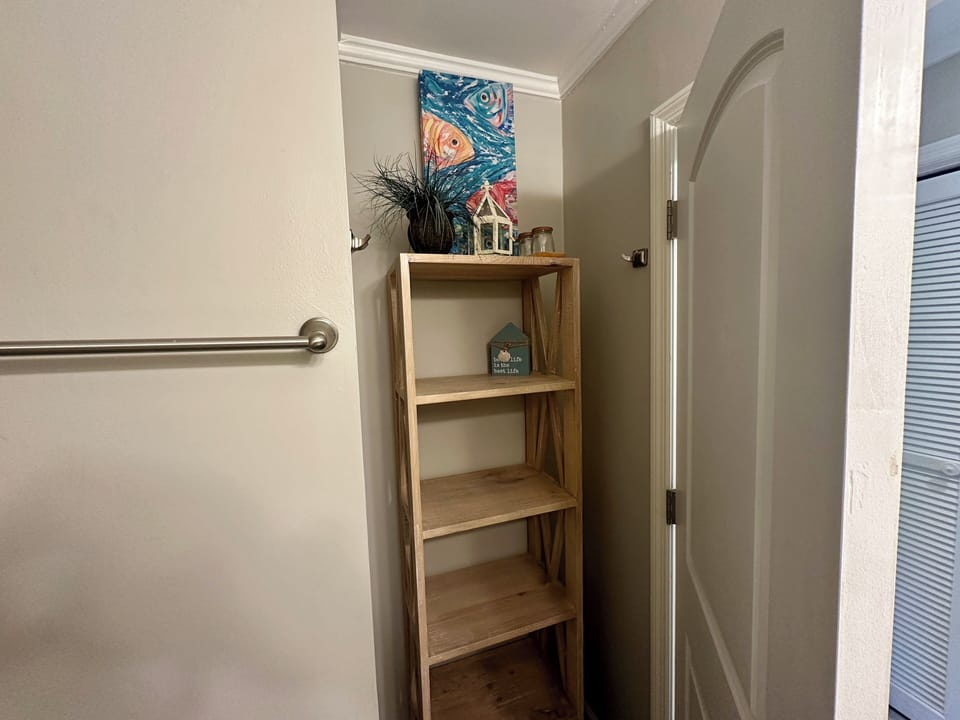 Bathroom - Extra storage space
