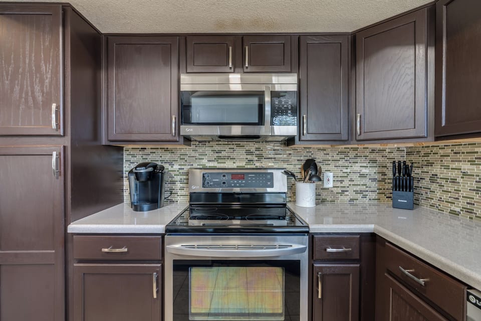 Electric Oven/Range & Microwave