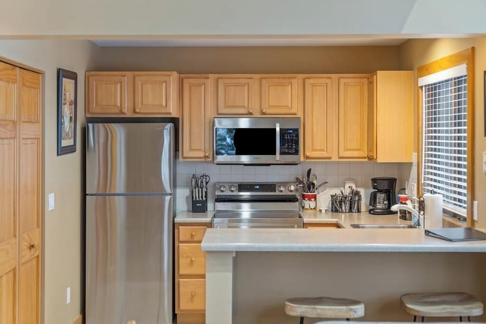 Plenty of room for your groceries. - Bring what you need for your crew and cook in.