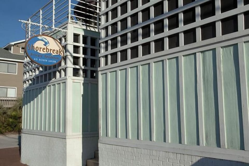 Shorebreak Condominiums