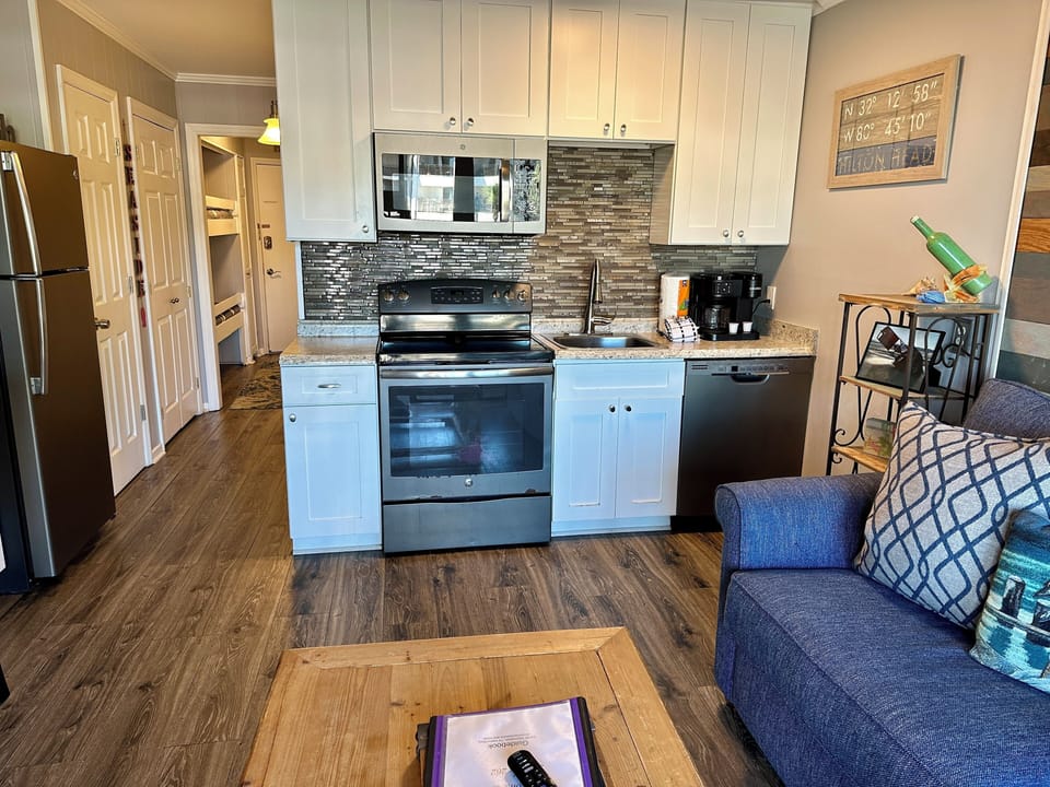 Kitchen - Fully equipped kitchen with everything needed to cook meals