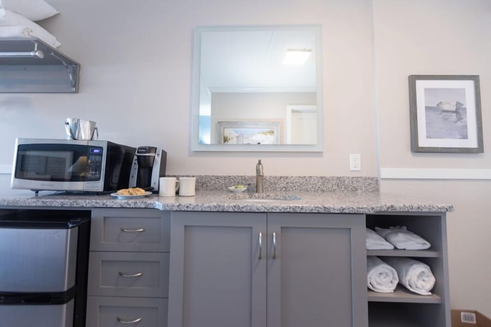 Standard Room, 2 Double Beds, Non Smoking, Ocean View | Blackout drapes, iron/ironing board, bed sheets, wheelchair access