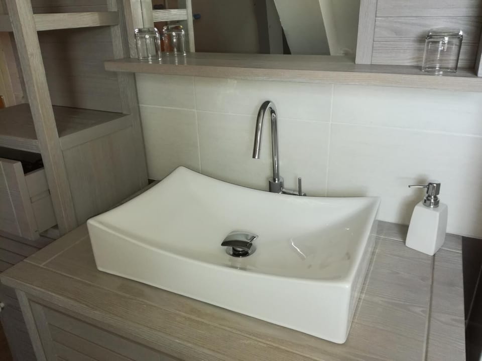Double Room | Bathroom | Towels