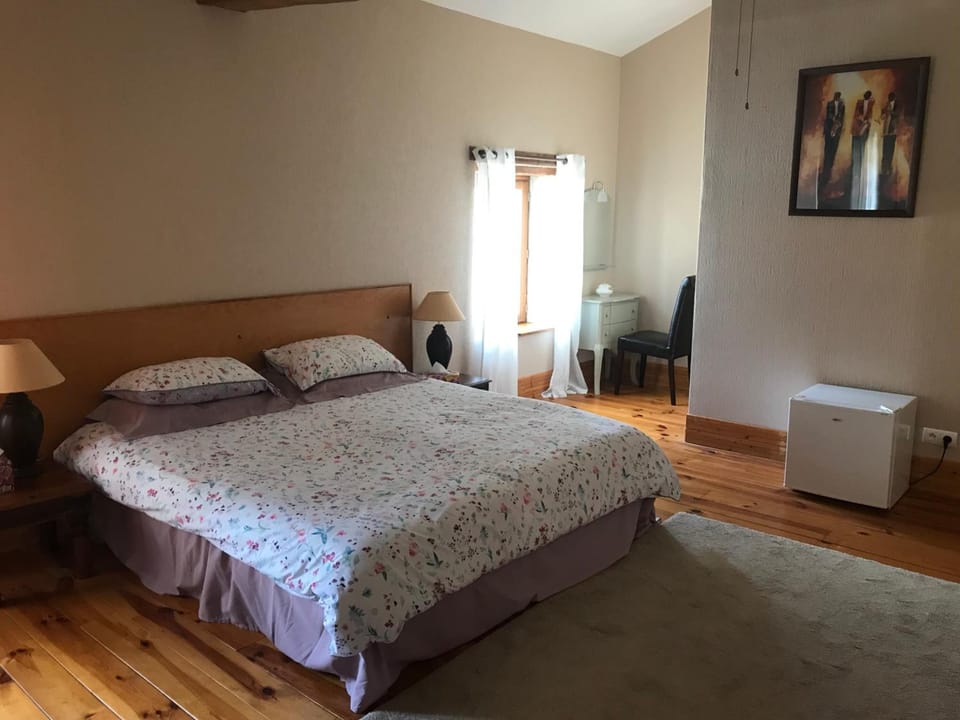 Individually decorated, individually furnished, iron/ironing board